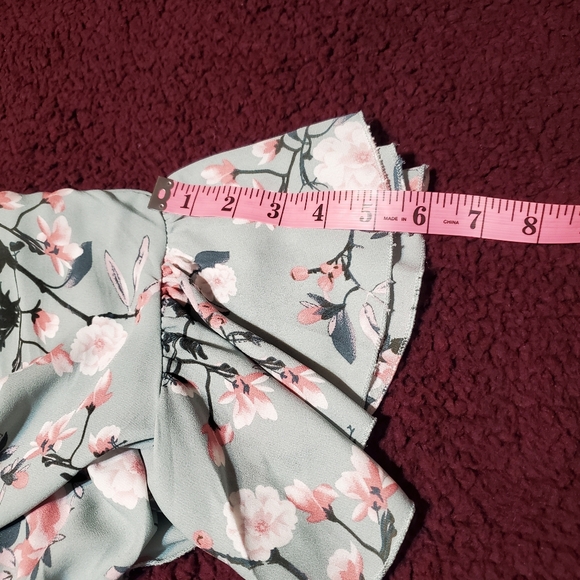 Jon & Anna Sage Green Floral Peplum Blouse Flutter Sleeve,Smocked Waist Sz M - Picture 6 of 6